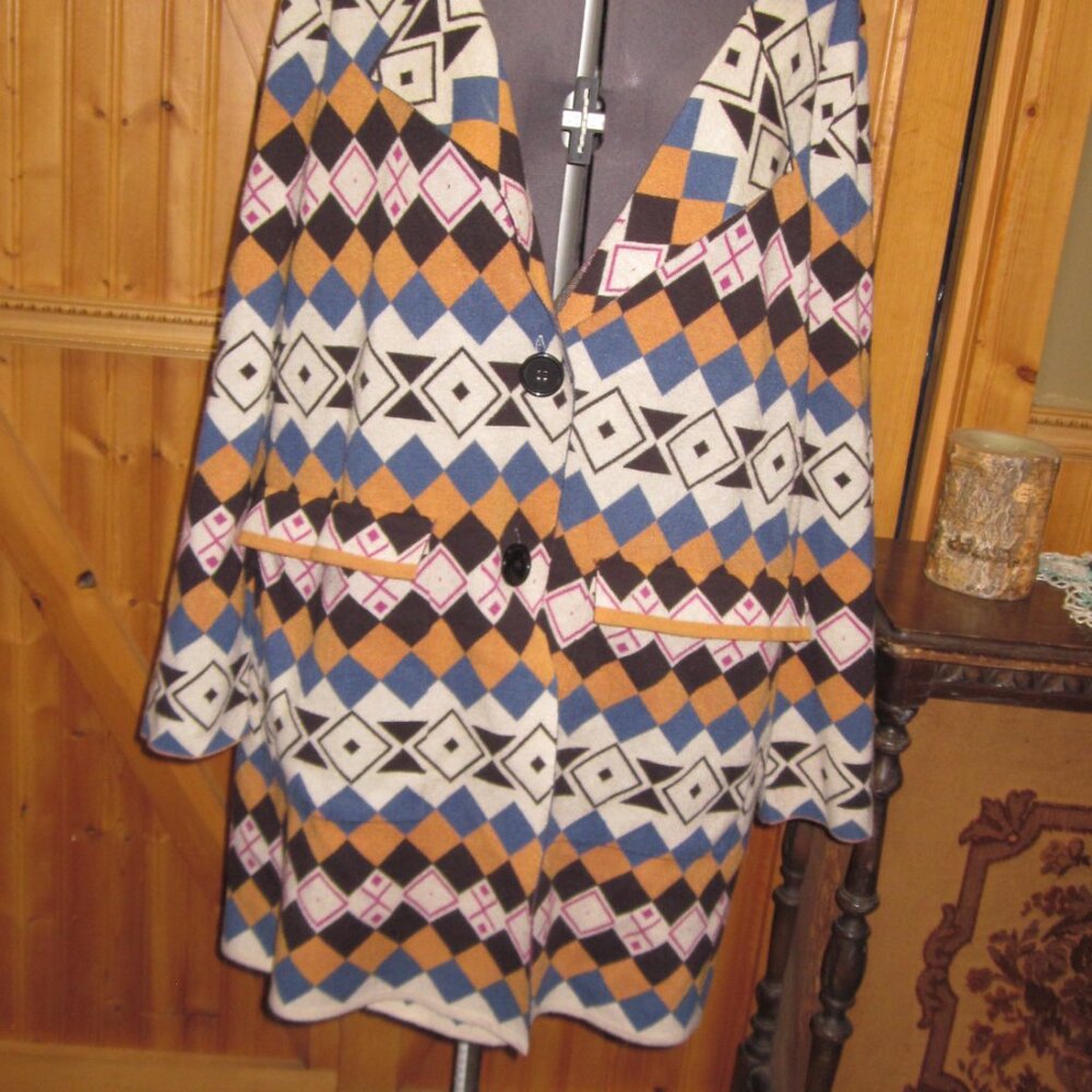 Fate womens tight knit cardigan long sweater/jac colorful geo print lg button